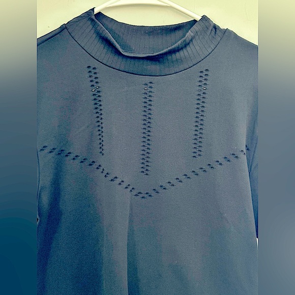 Old Navy Woman’s Long Sleeve Active Wear Top - Size 2X - New With Tags - Picture 2 of 8